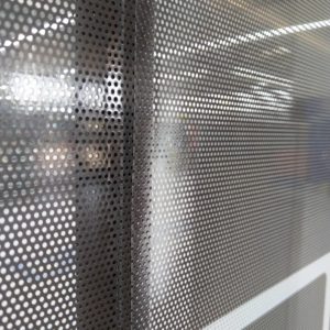 Lukacsos vagy perforált ablakflólia