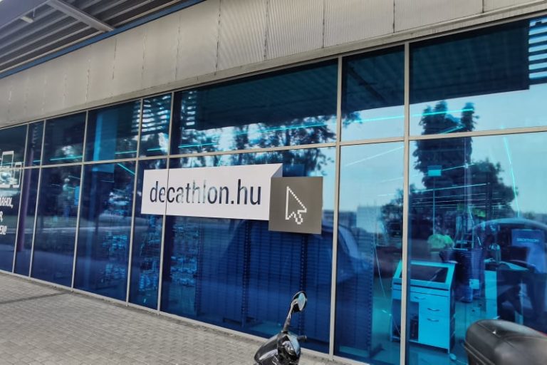 Víztiszta üvegdekoráció Víztiszta üvegdekoráció